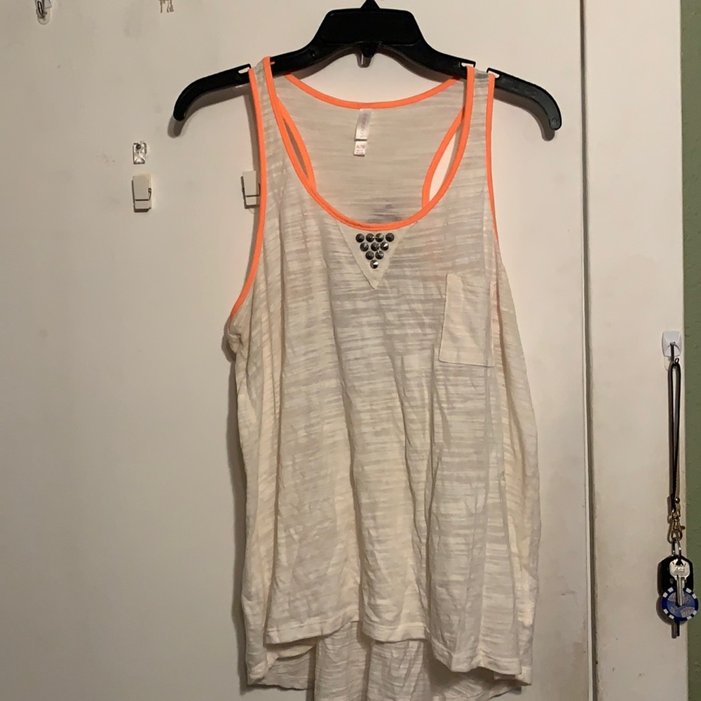 White tank